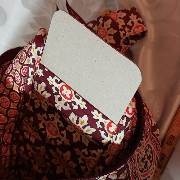 Vera Bradley 'On the Go'•Shoulder Crossbody Bag•Retired Medallion Print - Picture 10 of 11